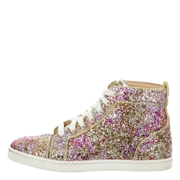 Christian Louboutin Shoes - Christian louboutin comes with box and dust bag